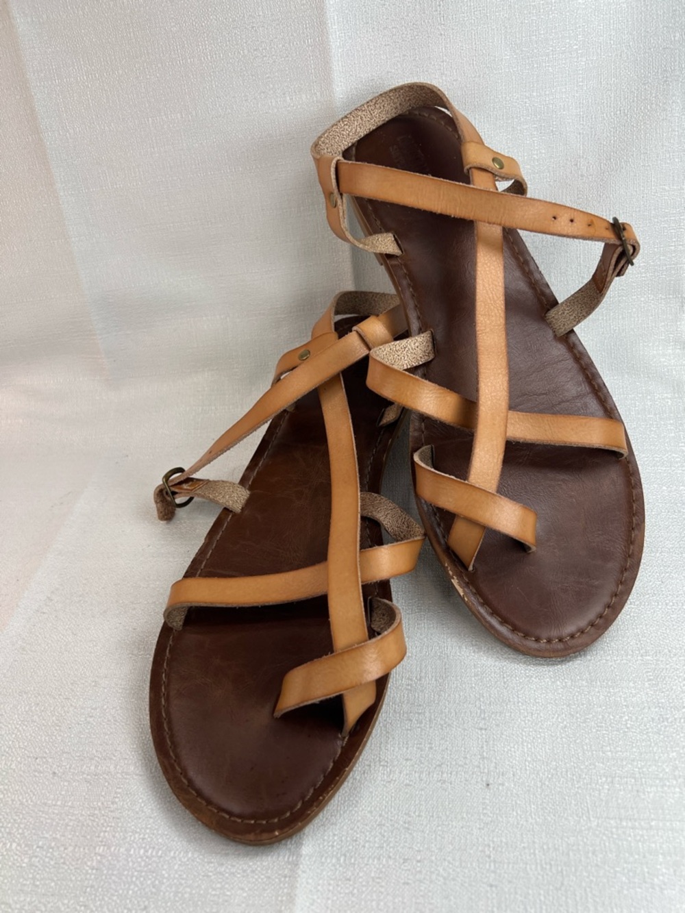 Mossimo, tan, strapping sandals